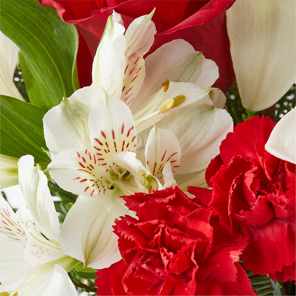 Holiday Season Bouquet – CONNIE'S FLORAL ARRANGEMENTS, Virginia Beach VA
